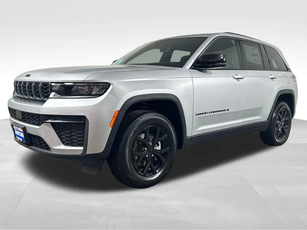 New 2026 Silver Zynith Exterior Paint Jeep Altitude image 5