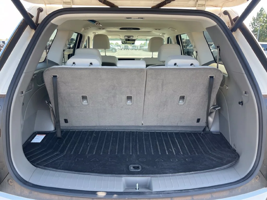 Used 2026 White Pearl Hyundai SEL Convenience image 15
