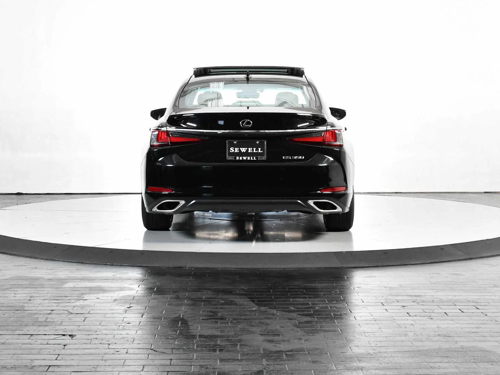 Used 2022 Obsidian Lexus Luxury image 4