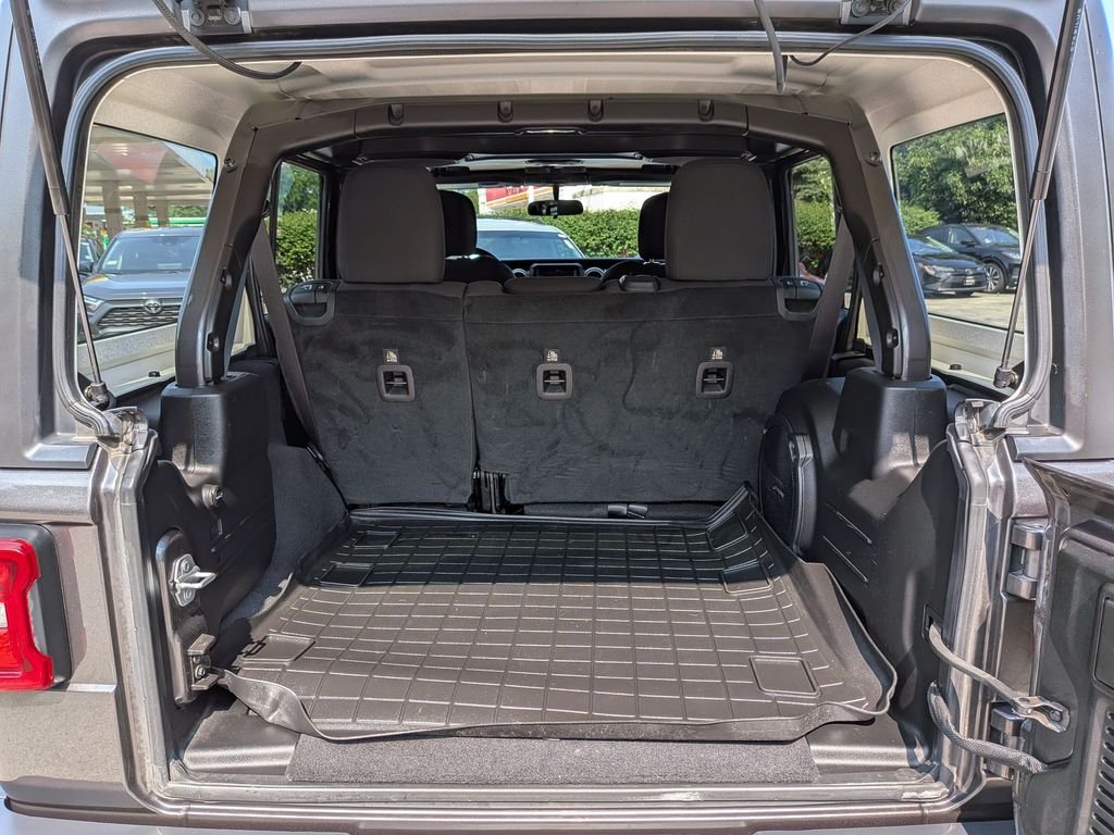 Used 2018 Gray Jeep Unlimited Sahara image 28