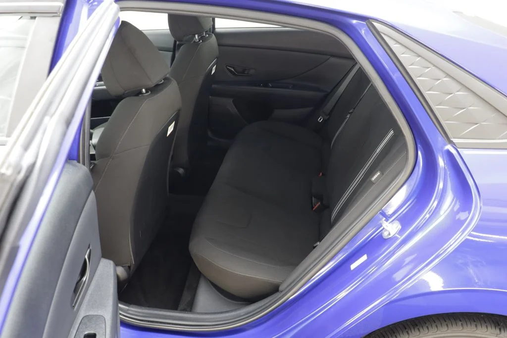 Used 2025 Intense Blue Hyundai SEL Sport image 14