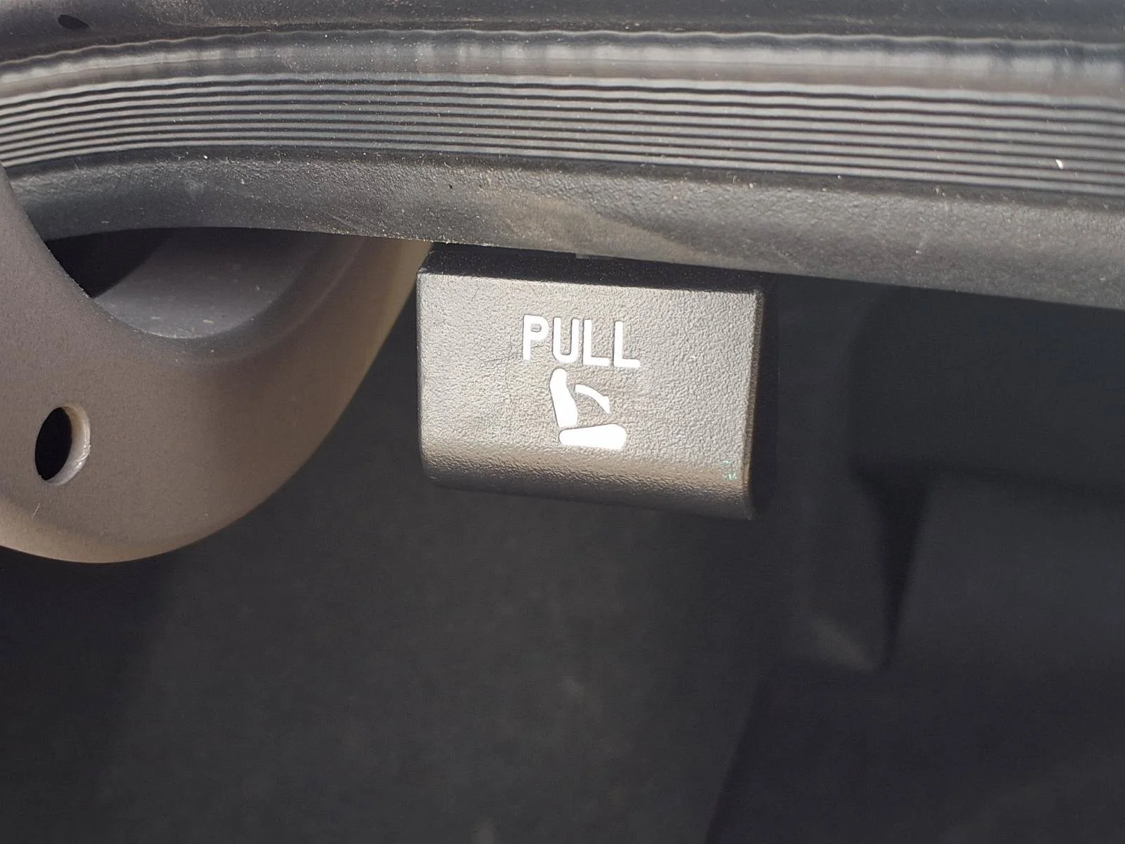 Used 2025 Fluid Metal Hyundai SEL Convenience image 25