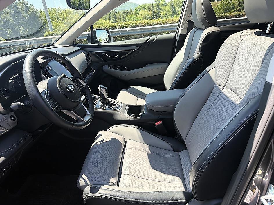 Used 2025 Magnetite Gray Metallic Subaru Limited image 11