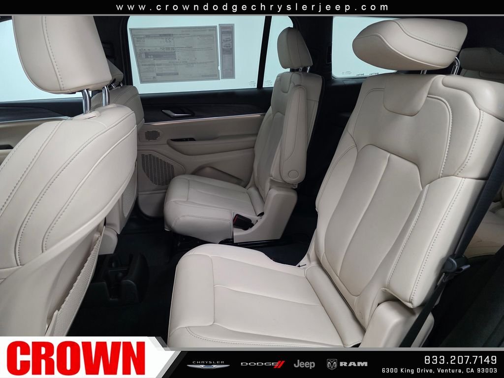 New 2026 Fathom Blue Pearl-Coat Exterior Paint Jeep Limited image 11