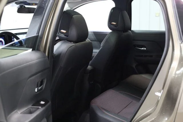 2026 Nissan KICKS SR AWD - Photo 18