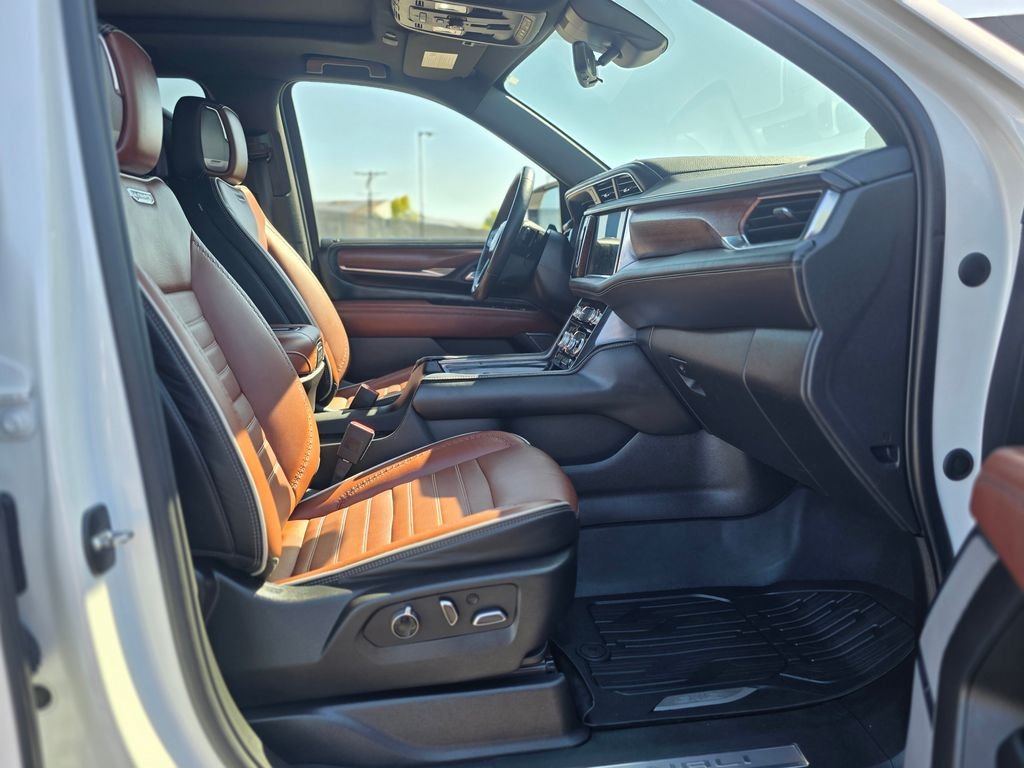 2023 GMC Yukon XL Denali Ultimate - Photo 9