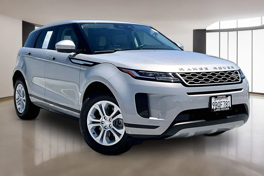 Used 2022 White Land Rover S image 3