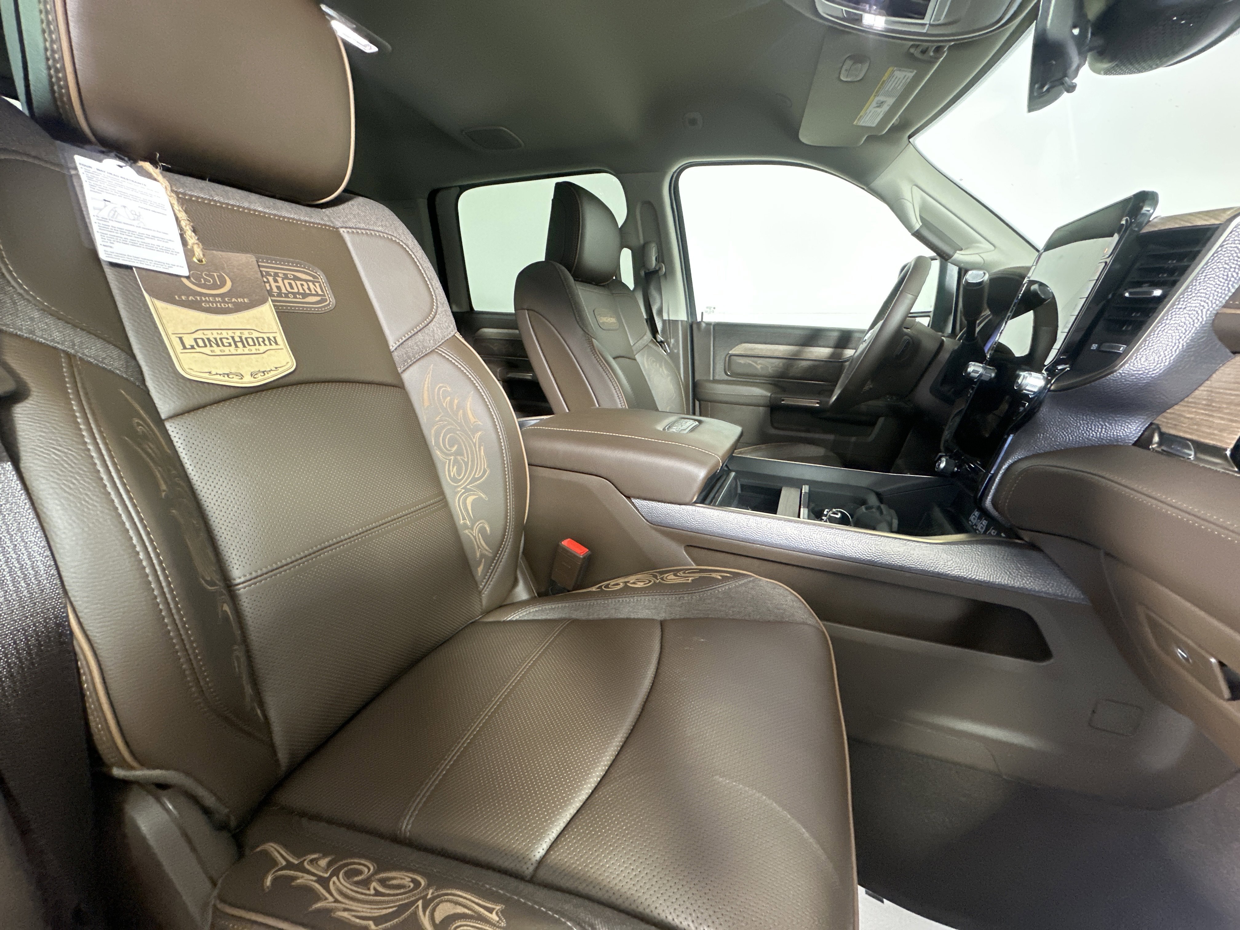 New 2026 Granite Crystal Metallic Clearcoat Ram Longhorn image 25