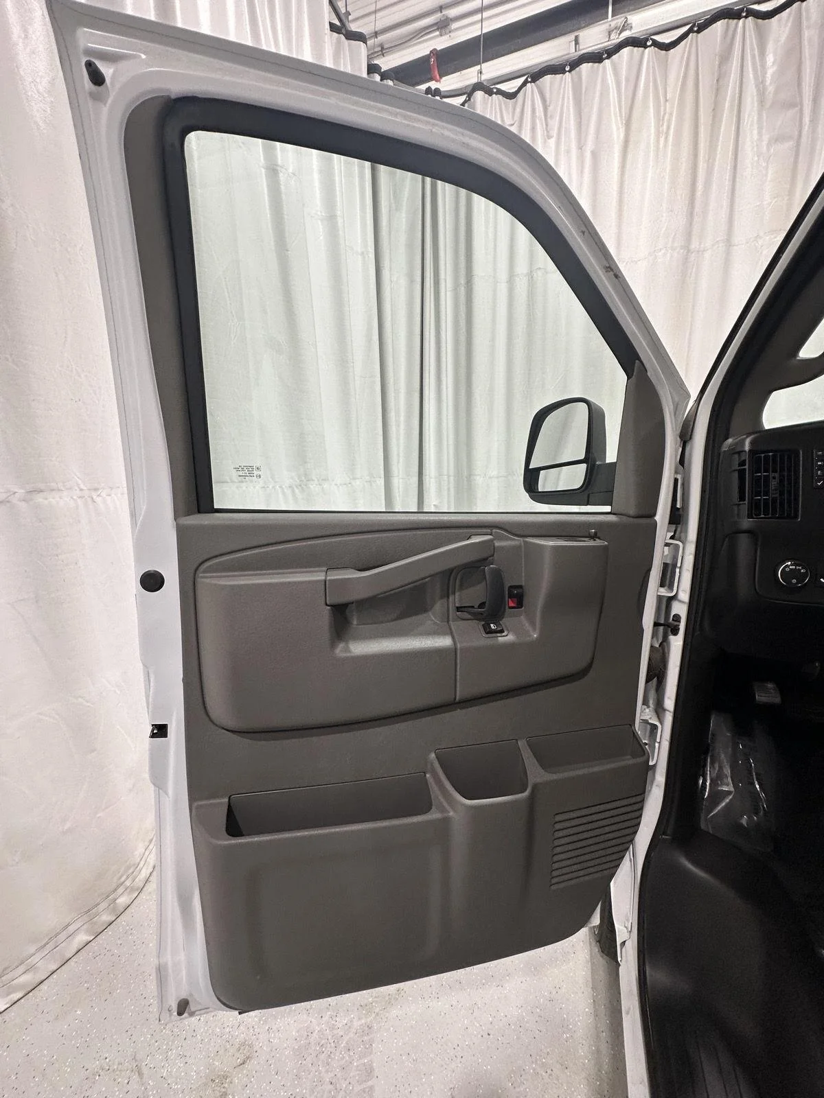 Used 2025 Summit White Chevrolet WT image 16