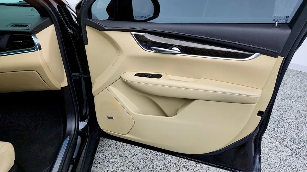 Used 2019 Stellar Black Metallic Cadillac FWD 4dr image 25