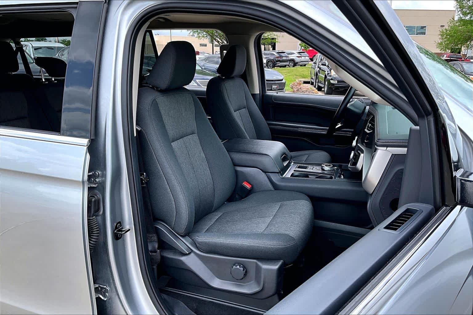 Used 2024 Iconic Silver Metallic Ford XLT image 8