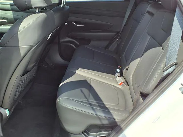 New 2025 White Hyundai SEL Convenience image 13