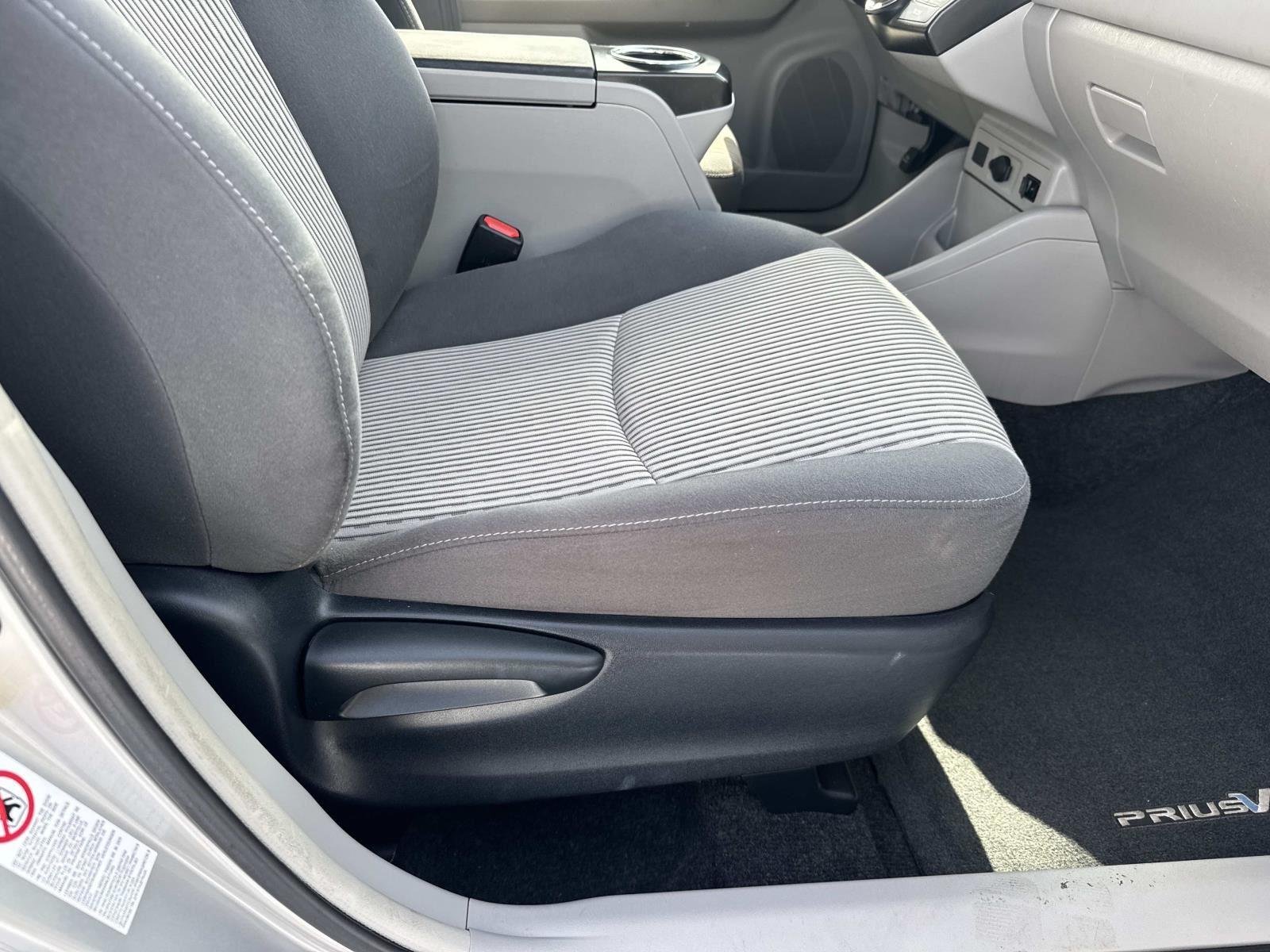Used 2015 Classic Silver Metallic Toyota Three image 11