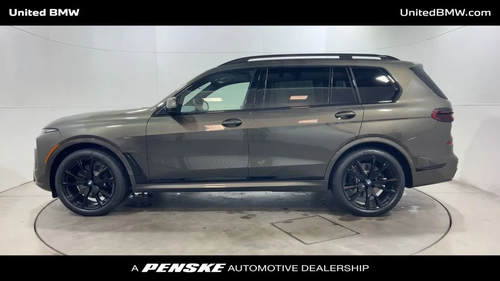 Used 2026 Manhattan Green Metallic BMW xDrive40i image 5
