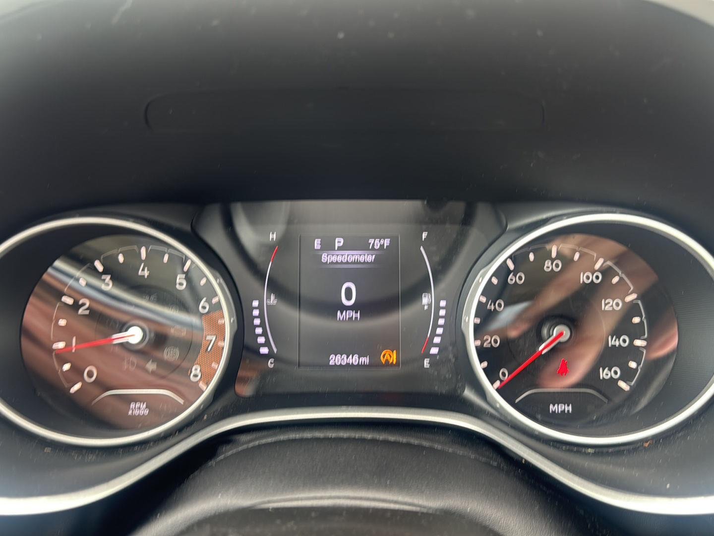 Used 2020 Diamond Black Crystal Pearlcoat Jeep Latitude image 8