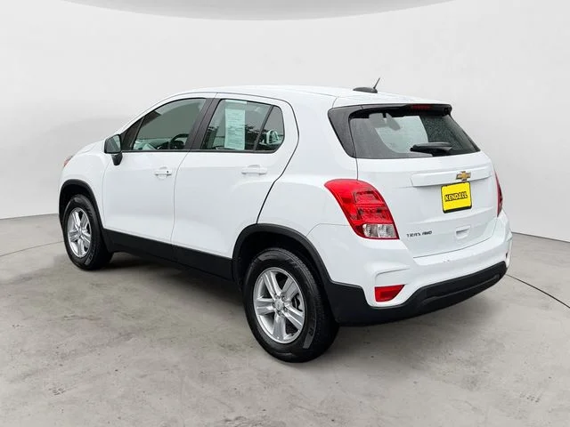 Used 2018 White Chevrolet LS image 3