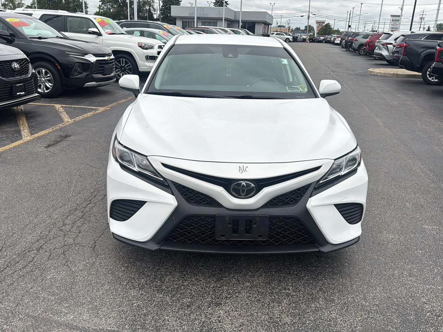 Used 2020 Super White Toyota SE image 2