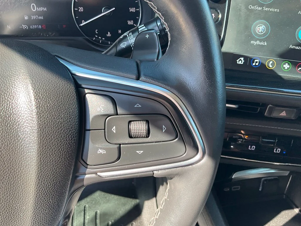 Used 2022 Red Buick Preferred image 12