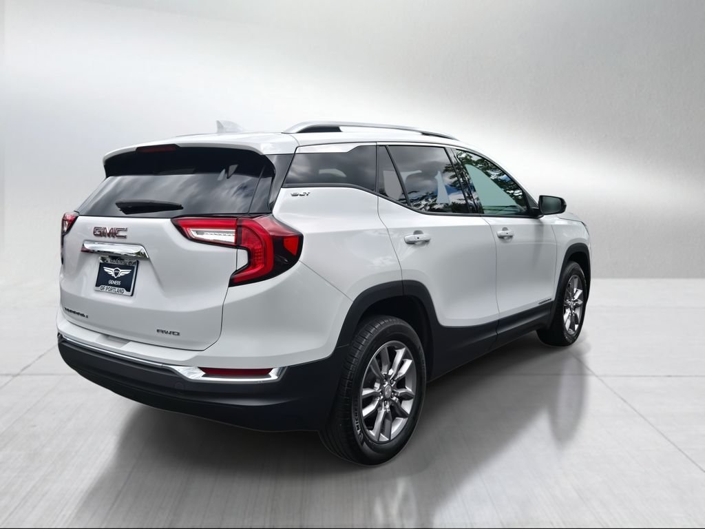 Used 2024 Summit White GMC SLT image 3