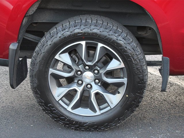 Used 2022 Cherry Red Chevrolet LT image 7