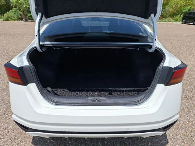 Used 2024 White Nissan 2.5 SV image 14
