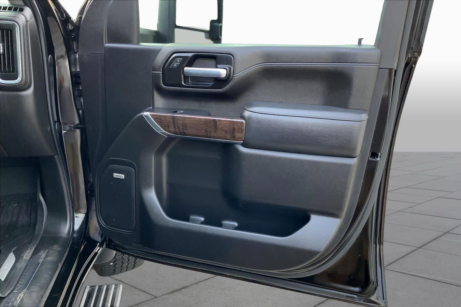 Used 2022 Ebony Twilight Metallic GMC Denali image 20