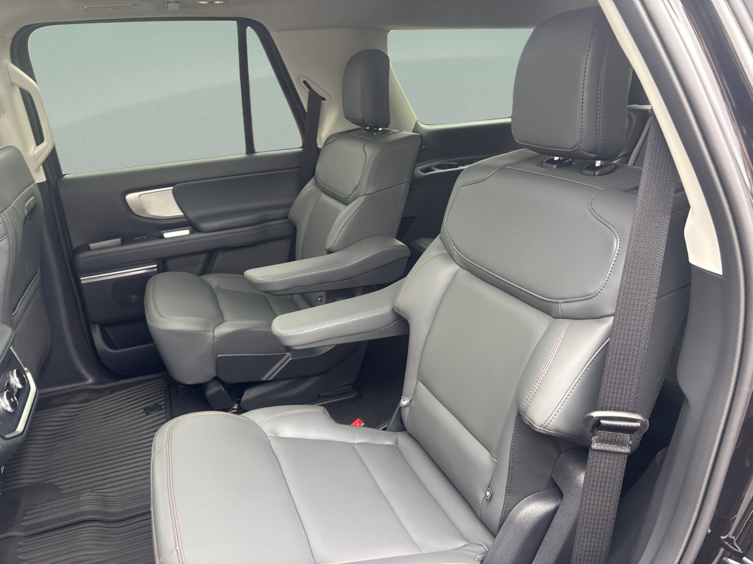 2025 Ford Expedition Active - Photo 9