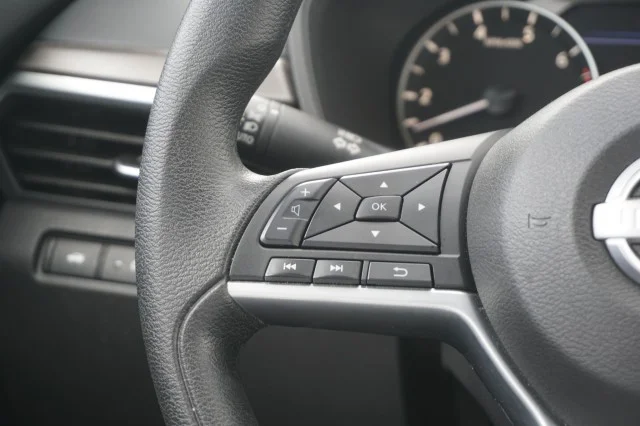 Used 2025 BLACK Nissan SV image 23