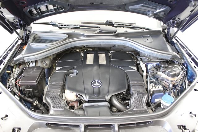 Used 2017  Mercedes-Benz GLS 450 image 33