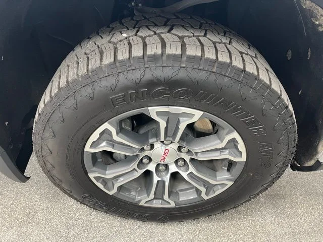 Used 2023 White GMC SLE image 15