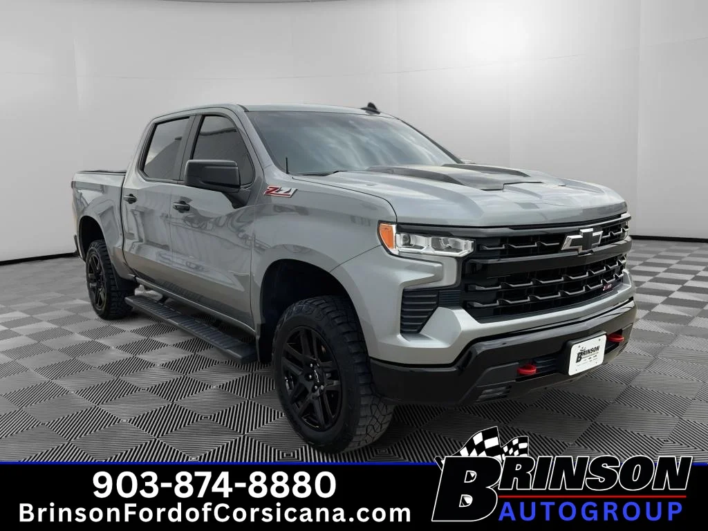Used 2025 Sterling Gray Metallic Chevrolet LT Trail Boss image 3