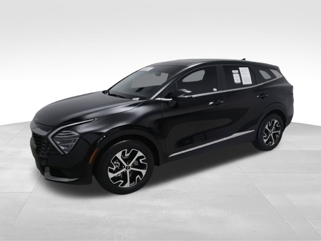 Used 2025 Black Kia EX image 5