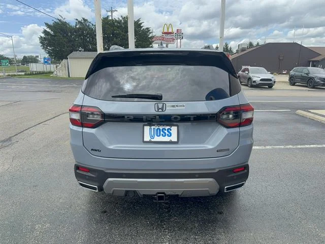 New 2026 Sonic Gray Pearl Honda Touring Blackout image 6