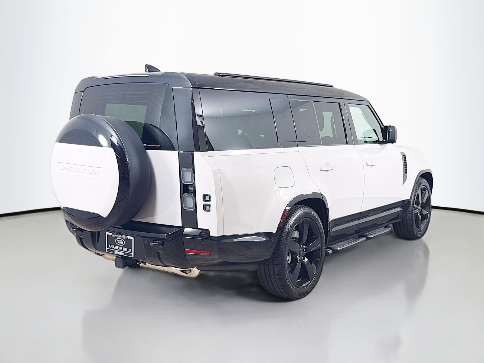 New 2026 Borasco Grey Land Rover X-Dynamic SE image 5