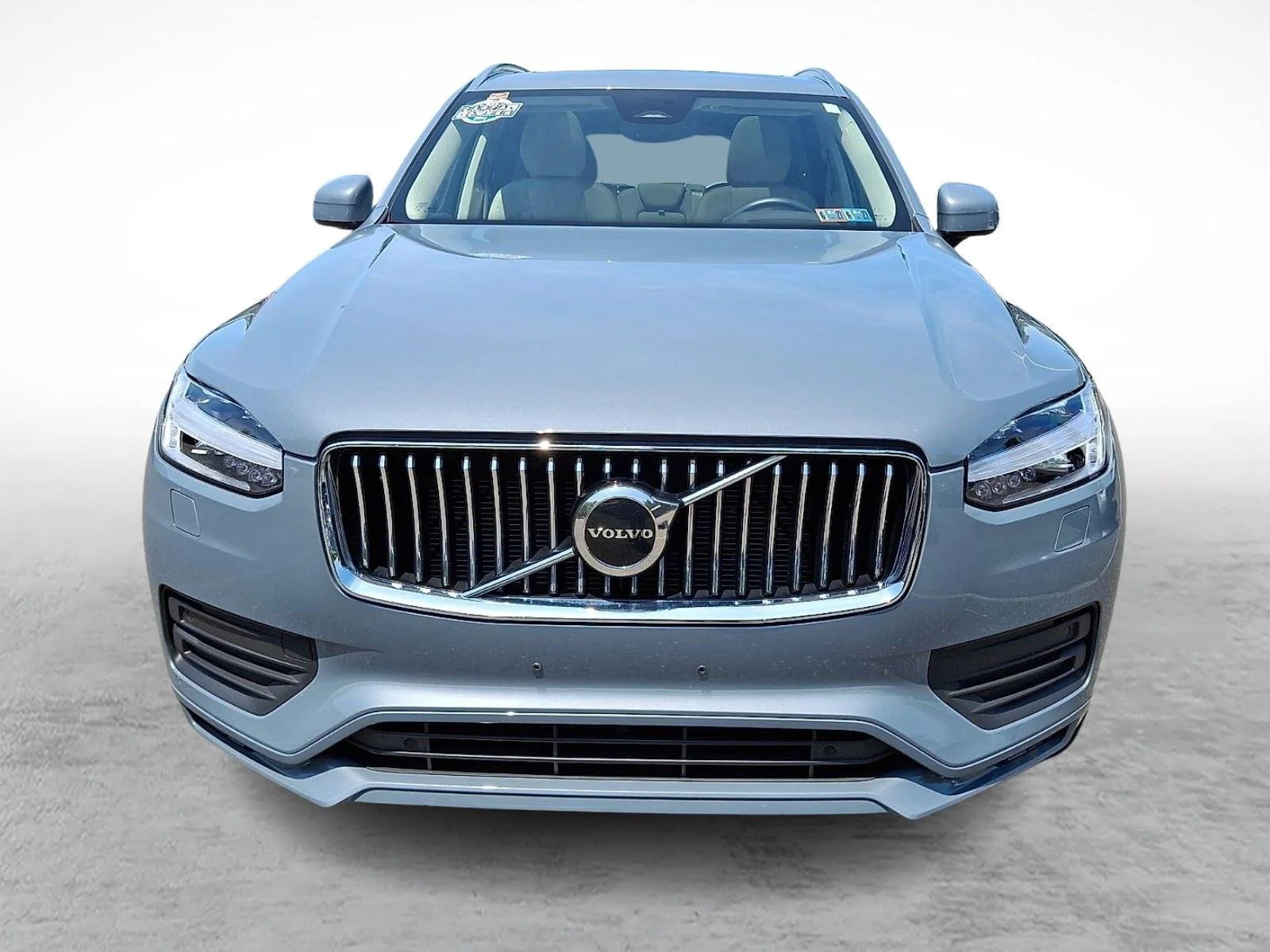 Used 2023 Thunder Grey Metallic Volvo Core image 2