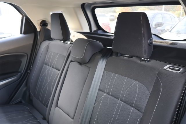 Used 2019 Silver Ford SE image 8