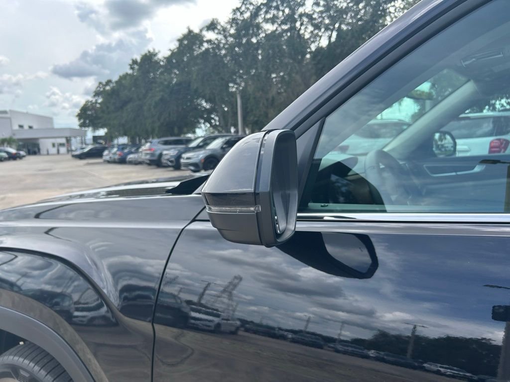 New 2026 Black Volkswagen SE w/Technology image 23