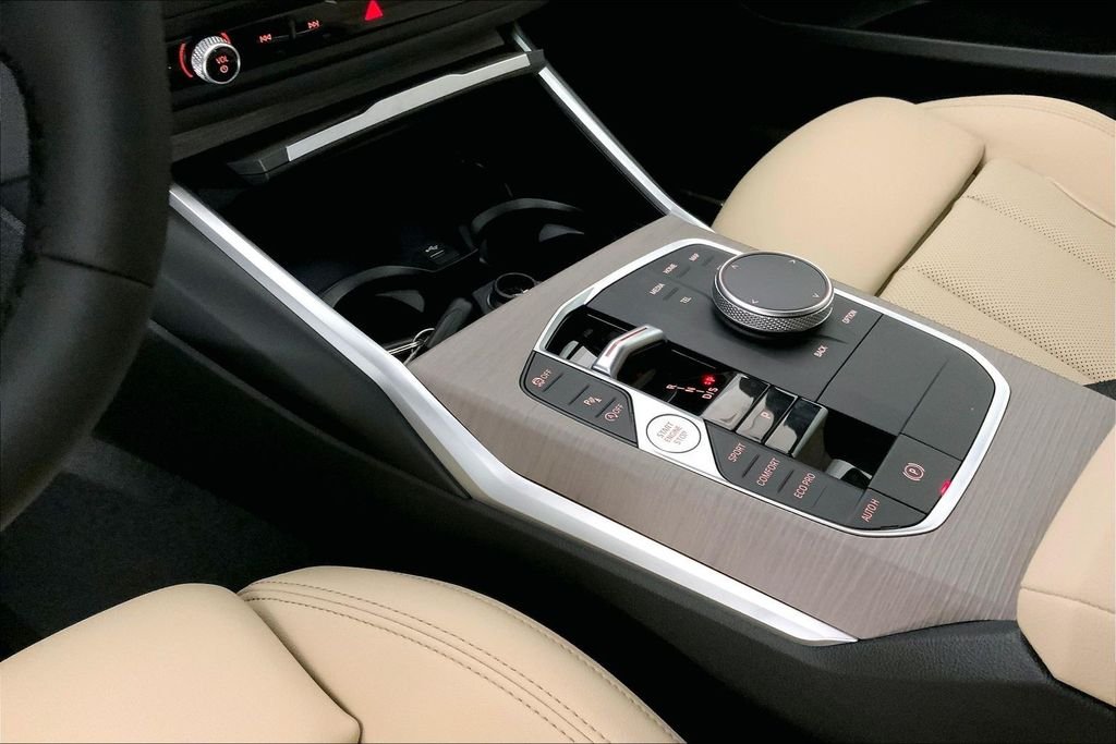 Used 2025 Alpine White BMW  image 6