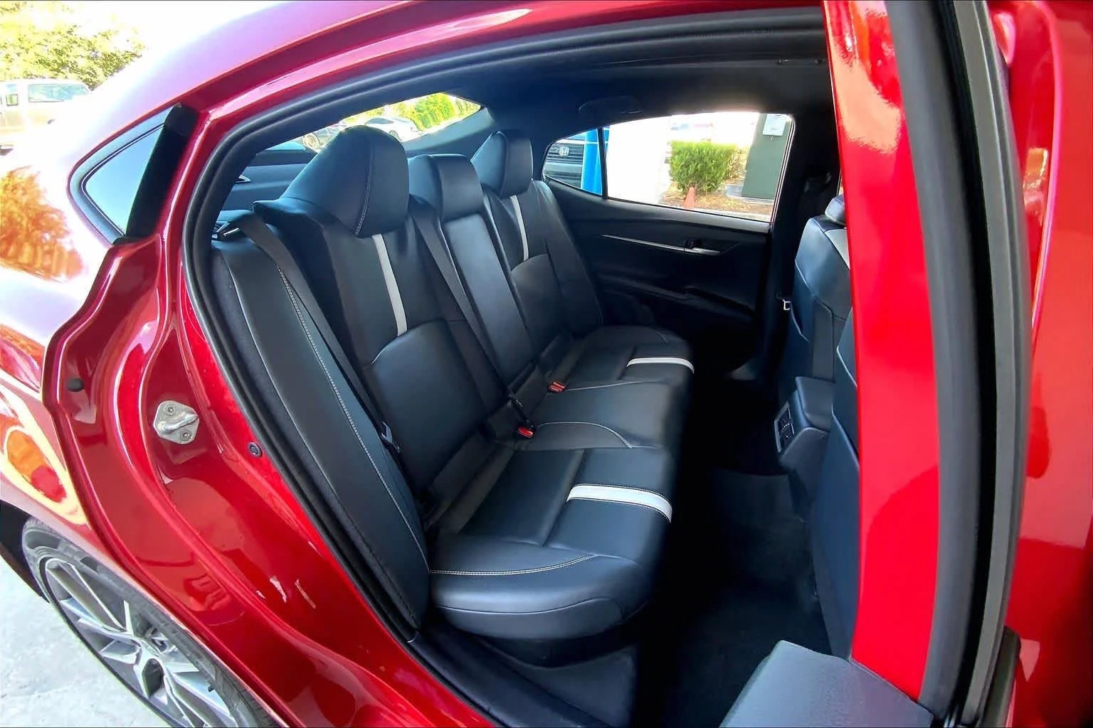 2025 Toyota Camry SE - Photo 20