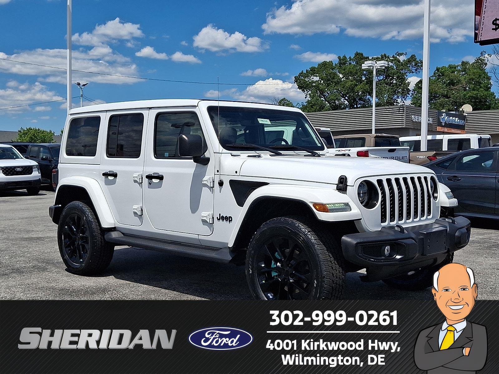 Used 2021 Bright White Clearcoat Jeep Unlimited Sahara image 1