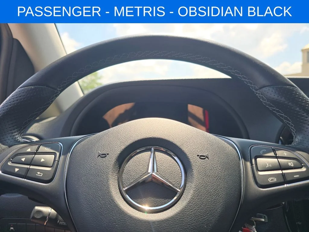 Used 2023  Mercedes-Benz Passenger image 22