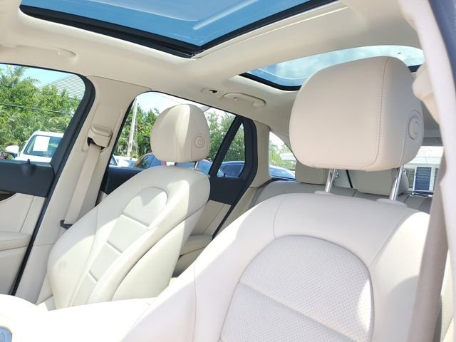 Used 2021  Mercedes-Benz GLC 300 image 10