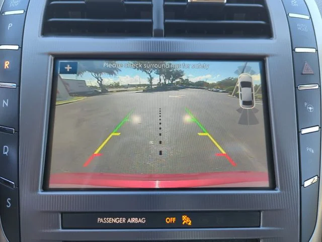Used 2017 Red Lincoln Reserve image 38