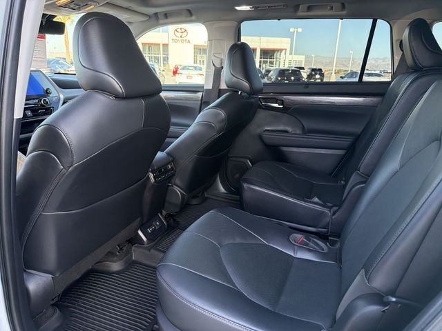 2023 Toyota Highlander Platinum - Photo 29