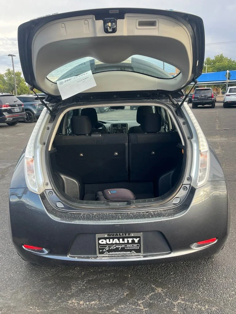 Used 2013 Gray Nissan S image 9