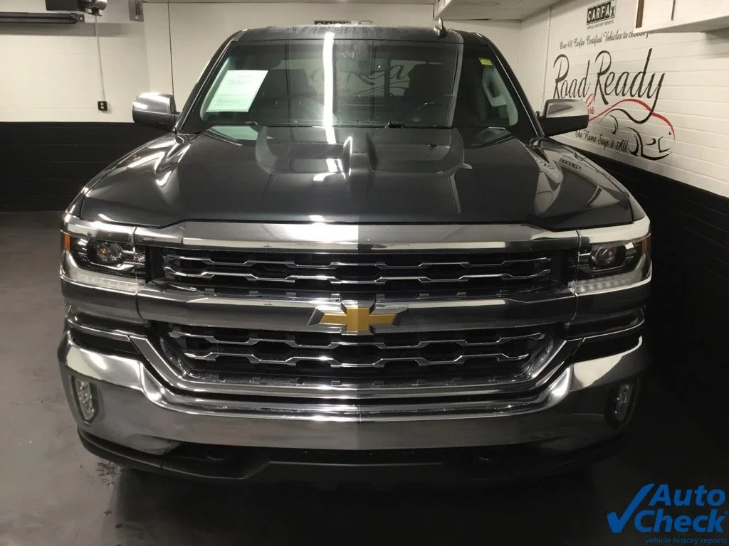 Used 2018 Gray Chevrolet LTZ image 4