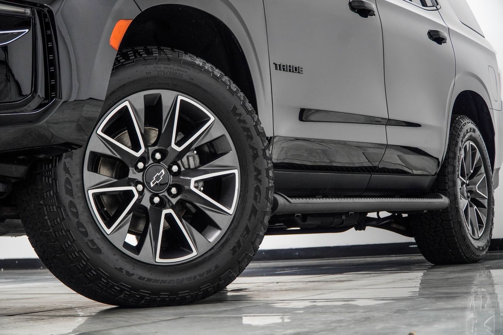 Used 2023 Black Chevrolet Z71 image 3
