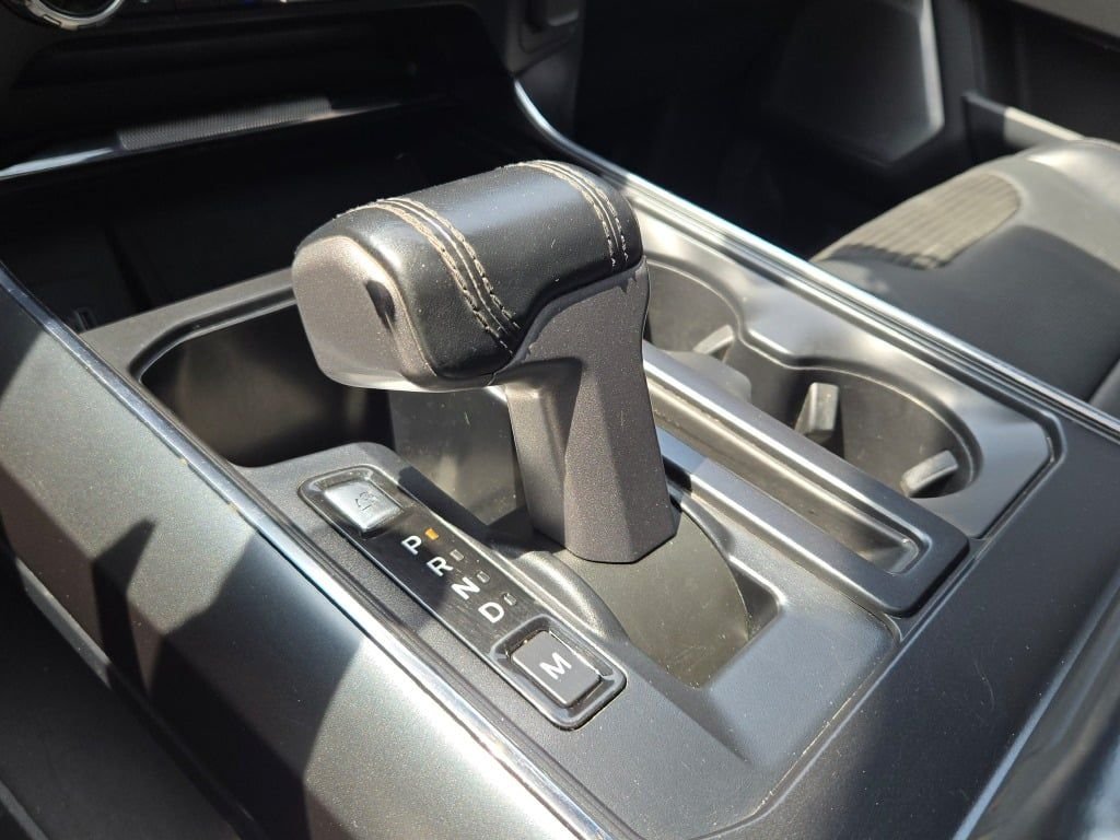 Used 2022 White Ford Raptor image 29