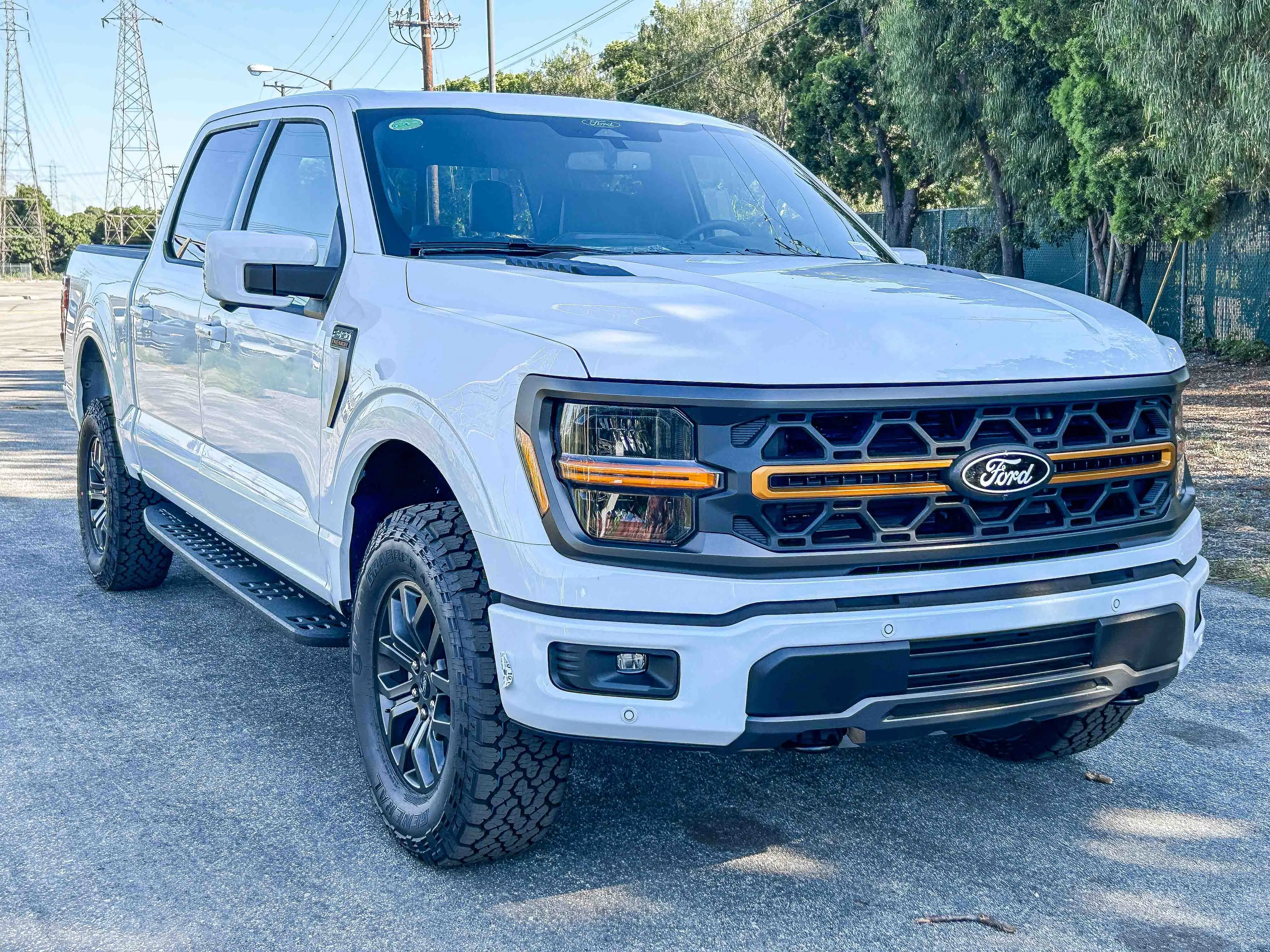 New 2026 Oxford White Ford Tremor® image 3
