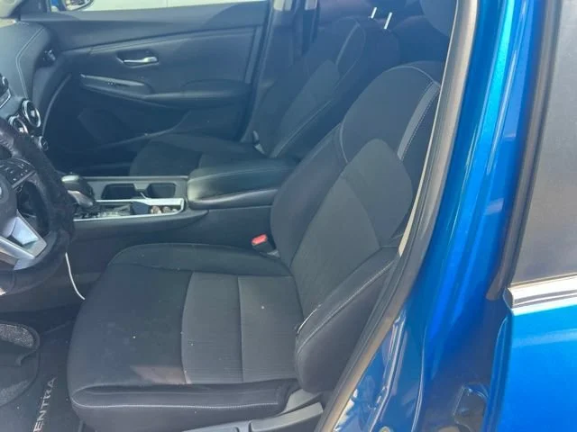 Used 2020 Blue Nissan SV image 5